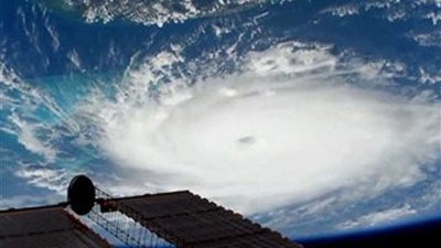 انخفاض حدة الإعصار دوريان إلى عاصفة من الفئة الثالثة