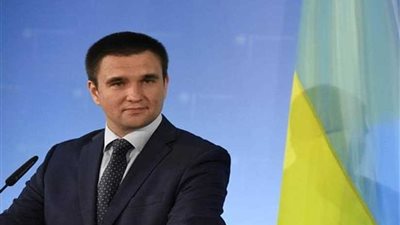 أوكرانيا: لن نقدم تنازلات لإنهاء الحرب في دونباس