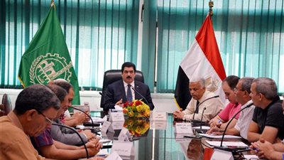 محافظ القليوبية يبحث استحداث تقسيم تنظيمي للإدارة الاستراتيجية