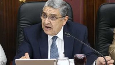 شاكر يتابع أداء شبكة نقل الكهرباء وتنفيذ خطط التطوير