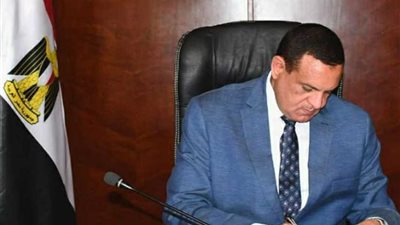 ضبط 24 ألفًا و744 أمبول أخذ عينات دم منتهية الصلاحية..ومحافظ البحيرة يُحيل 859 موظفًا للتحقيق