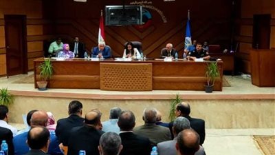 نائب محافظ البحيرة تعقد اجتماعًا موسعًا للترتيبات النهائية لاستقبال العام الدراسي الجديد