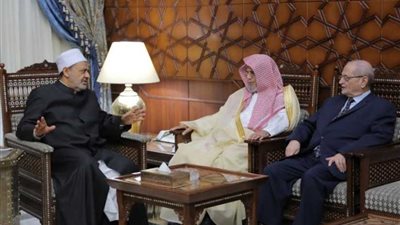 شيخ الأزهر يستقبل رئيس مجمع الفقه الإسلامي الدولي