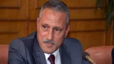 محافظ الإسماعيلية يسلم الدفعة الثانية عشرة من عقود تمليك الأراضي لواضعي اليد الجادين