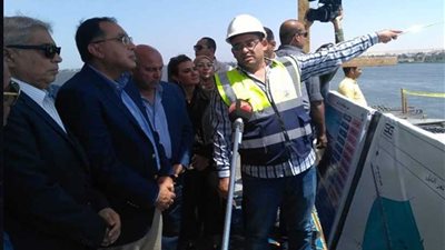 خلال استقبال رئيس الوزراء.. محافظ المنيا: تنمية الصعيد على رأس أولويات الحكومة