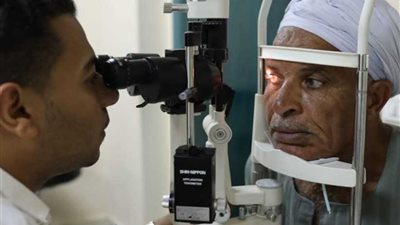 عنيك في عنينا: فحص 4000 مواطن.. و200 عملية جراحية مجانًا بالأقصر