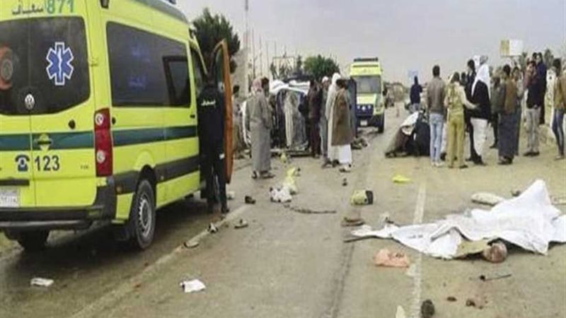 مصرع وإصابة 8 أشخاص