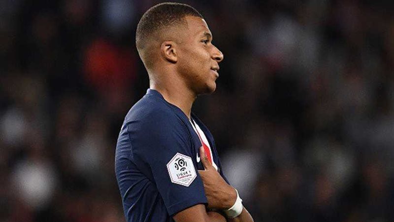 لو باريزيان: مشاركة