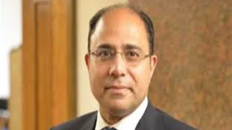 لقاءات مكثفة لسفير