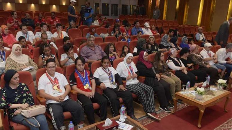 ربيع يشيد بأبطال