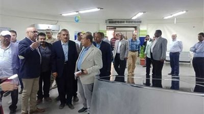وزير الإسكان ومحافظ أسيوط يتفقدان مركز التدريب وخدمة العملاء بخزان مياه غرب