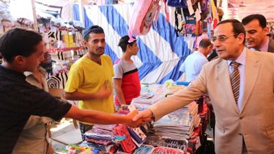 افتتاح معرض العودة للمدارس 