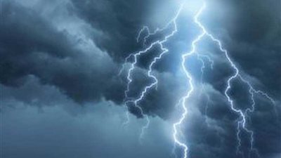 صاعقة رعدية تقتل 3 يمنيين