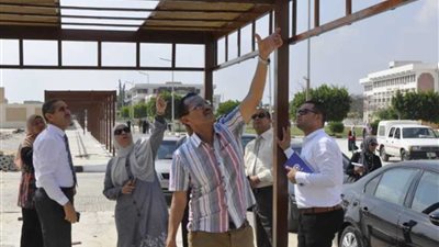 آداب القناة تسجل رغبات الطلاب الجدد بالأقسام ومبنى جديد للكلية