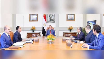 الرئيس السيسي يترأس إجتماعاً بحضور رئيس هيئة المحطات النووية لتوليد الكهرباء