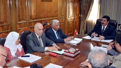 محافظ القليوبية يلتقي بالعليا للقيادات لتجديد بعض الوظائف القيادية