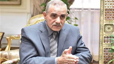 محافظ أسيوط يوجه باتخاذ التدابير لقبول الأطفال بالمدارس الرسمية والمتميزة