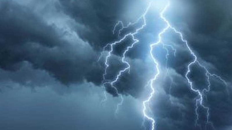 صاعقة رعدية تقتل