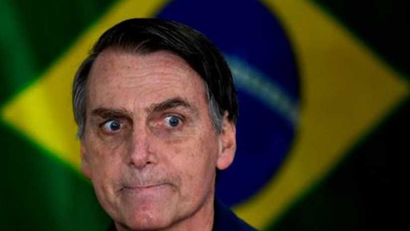 طعنة خنجر تتسبب بغياب