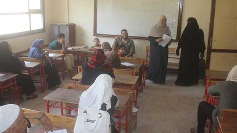 انتظام طلاب محو الأمية