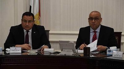 وزير الإسكان ومحافظ الإسكندرية يتابعان تنفيذ مشروع تطوير محور المحمودية