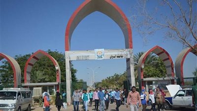 معسكر طلابي بجامعة أسوان لتطوير 