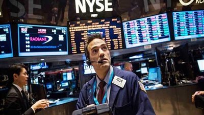 الأسهم الأمريكية تغلق على تباين