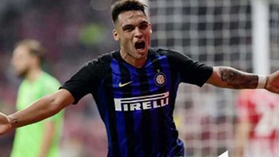 إنتر ميلان يعرض على نجمه مارتينيز أضعاف راتبه