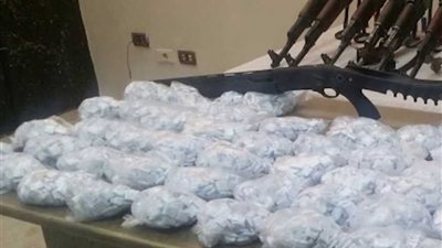 القبض على 4 عناصر إجرامية تتاجر في المواد المخدرة والأسلحة النارية بأوسيم