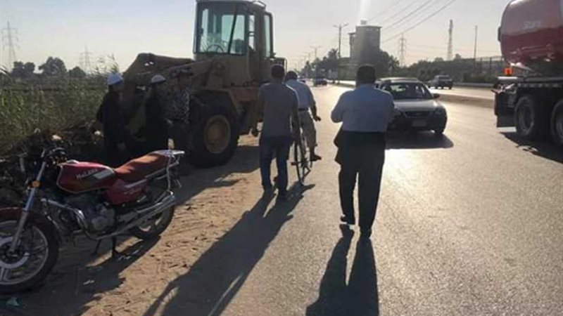 ؤشاب دهسًا أسفل عجلات