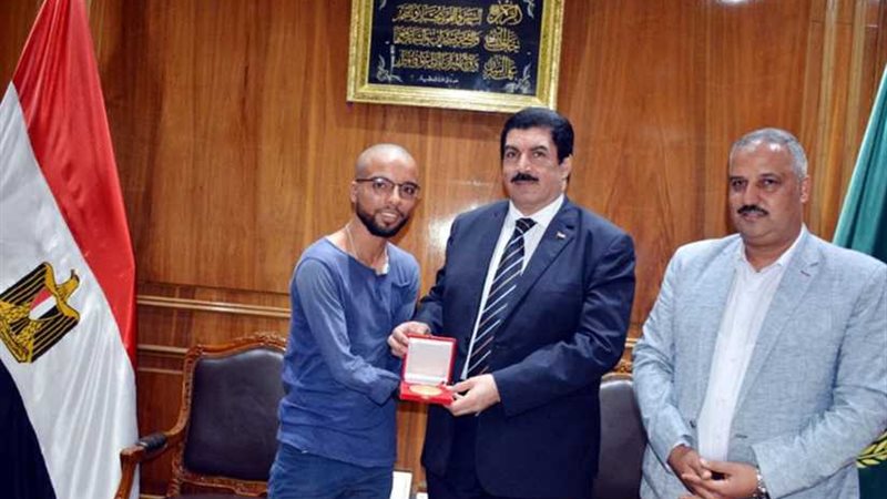 تكريم بطل رياضي من