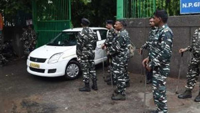 الهند تفرض حظر التجوال