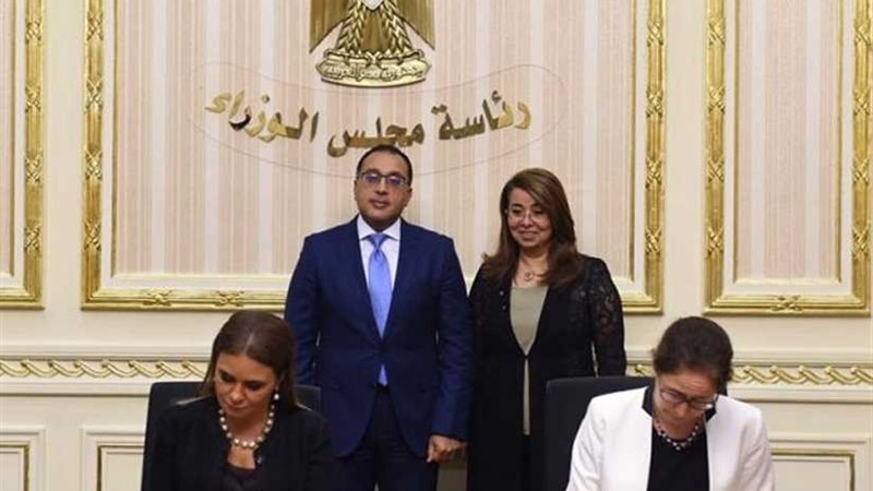 رئيس الوزراء يشهد