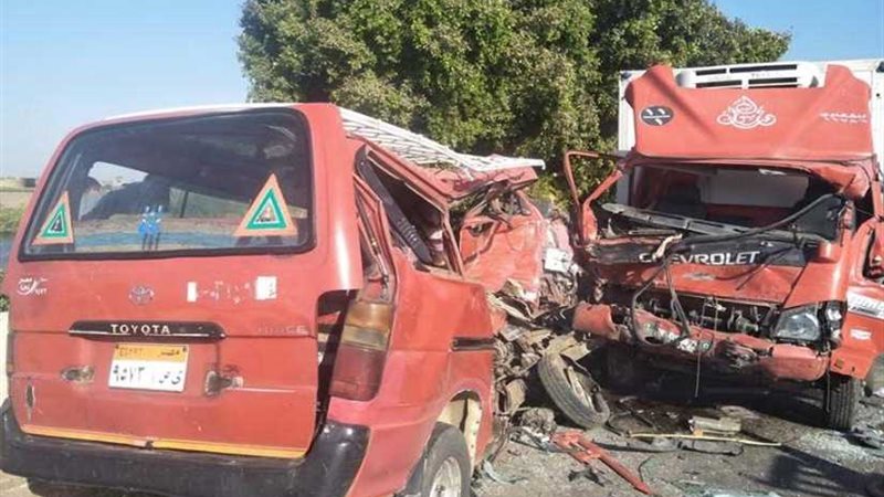 مصرع شخص وإصابة 4