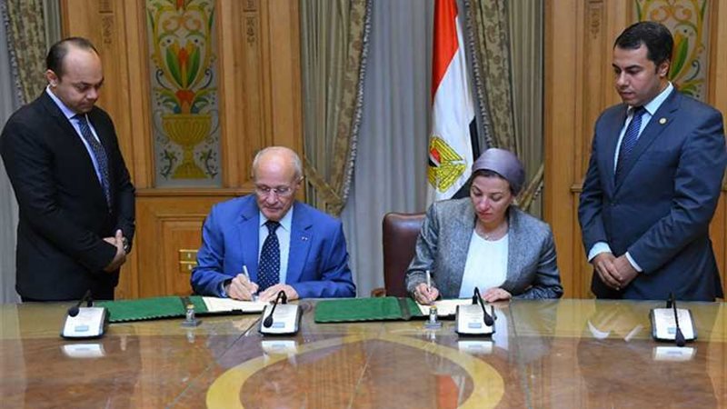 تصميم وإنشاء محطات