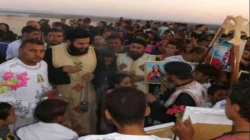 أقباط المنيا يحييون