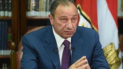 هل يسير الأهلي بعاطفة الجماهير؟.. 