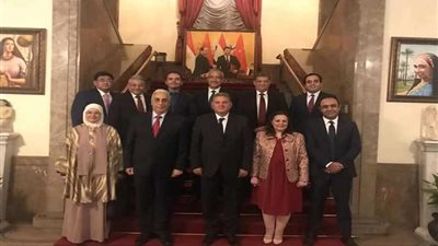 السفير المصري يستقبل وزير قطاع الأعمال ويشارك في برنامج 