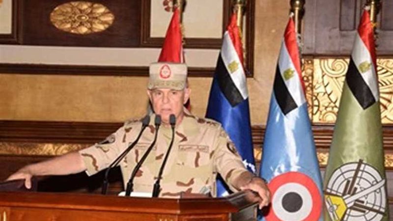 رئيس الأركان يلتقي