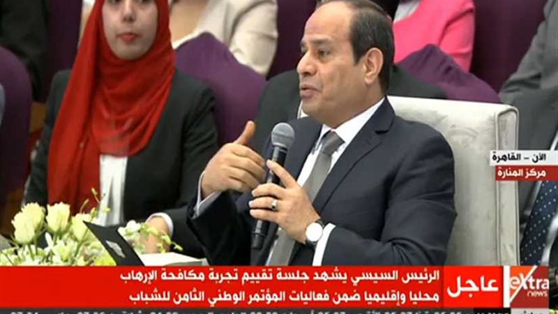 السيسي يشهد فيلماً