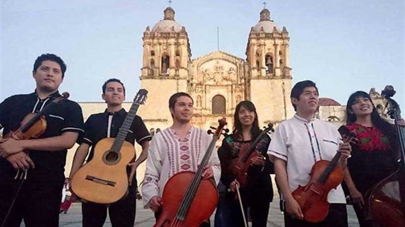 المكسيك تحتفل بعيدها