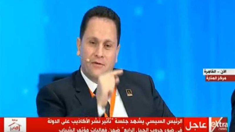 مخرج تلفزيوني يفاجئ