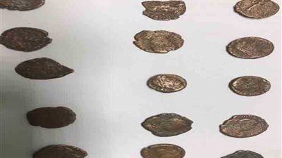 ضبط عملات أثرية بمطاري الأقصر وأسيوط