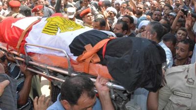 أهالي سمالوط بالمنيا يشيعون جنازة الشهيد المجند مصطفى سيد