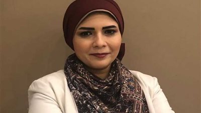 هايدي يوسف مشرفا على مركز الطبع والنشر بجامعة بنها