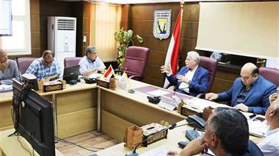 محافظ جنوب سيناء يبحث 