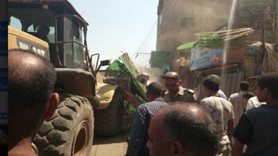 دير مواس ترفع التعديات والإشغالات حول المدارس استعدادا للعام الدراسي