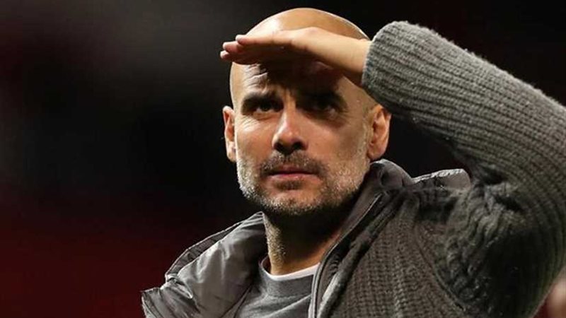 «جوارديولا» يستهزأ