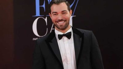 باسل الزارو يقدم افتتاح وختام 