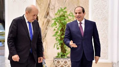 الرئيس السيسي يستقبل وزير الخارجية الفرنسي ويطلب نقل تحياته لــ